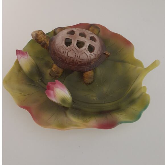 Dept. 56 Ceramic Turtle Tulip Leaf Trinket Dish Signed by St. John Great Cond. - Picture 1 of 5